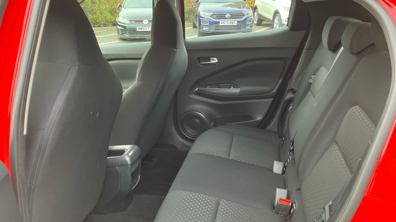 Nissan Juke 1.0 DiG-T 114 Acenta 5dr DCT Petrol Hatchback